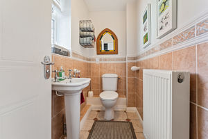 Guest WC- click for photo gallery